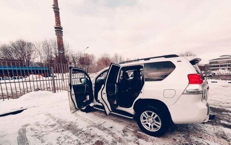 Toyota Land Cruiser Prado 150 рестайлинг 2, 2012 год, 3 000 000 рублей, 10 фотография