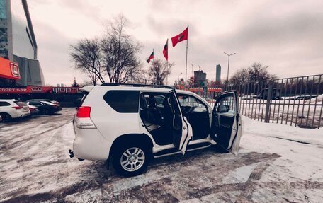 Toyota Land Cruiser Prado 150 рестайлинг 2, 2012 год, 3 000 000 рублей, 26 фотография