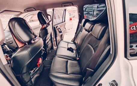 Toyota Land Cruiser Prado 150 рестайлинг 2, 2012 год, 3 000 000 рублей, 21 фотография