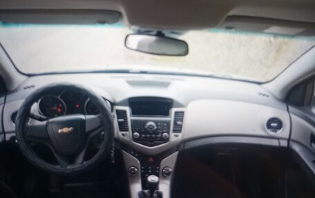 Chevrolet Cruze II, 2010 год, 370 000 рублей, 3 фотография