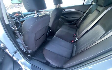 Mazda 6, 2018 год, 2 000 000 рублей, 8 фотография