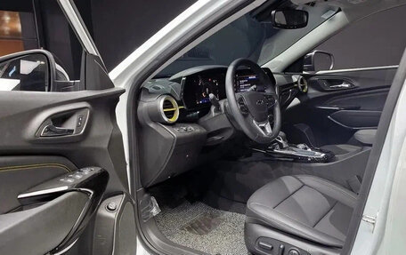 Chevrolet Trax, 2023 год, 1 600 000 рублей, 4 фотография