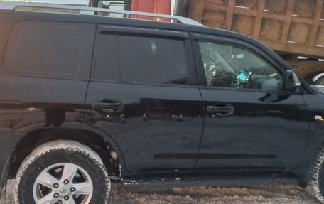 Toyota Land Cruiser 200, 2010 год, 2 970 000 рублей, 3 фотография