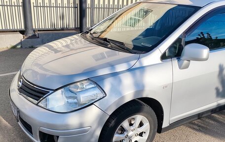 Nissan Tiida, 2010 год, 890 000 рублей, 3 фотография