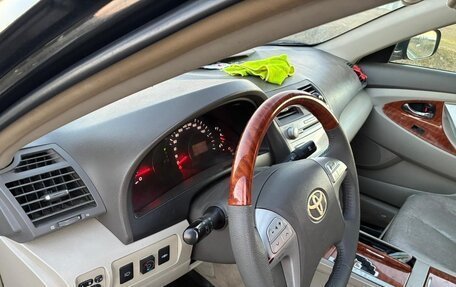 Toyota Camry, 2008 год, 650 000 рублей, 3 фотография