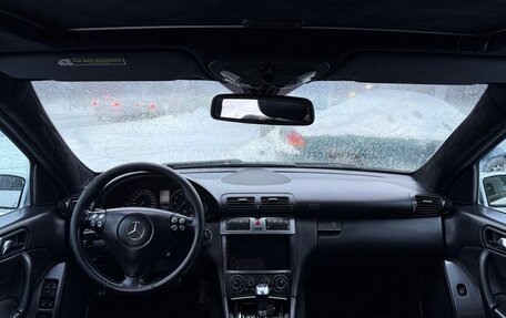 Mercedes-Benz C-Класс, 2004 год, 800 000 рублей, 6 фотография