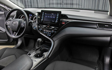 Toyota Camry, 2021 год, 2 449 000 рублей, 7 фотография