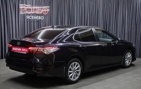 Toyota Camry, 2021 год, 2 449 000 рублей, 2 фотография