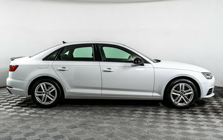 Audi A4, 2019 год, 2 320 000 рублей, 4 фотография