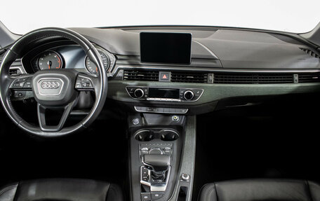 Audi A4, 2019 год, 2 320 000 рублей, 11 фотография