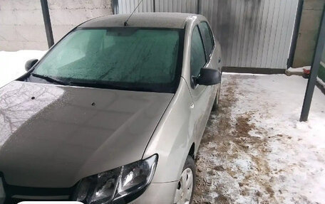 Renault Logan II, 2015 год, 750 000 рублей, 4 фотография