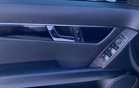 Mercedes-Benz C-Класс, 2010 год, 1 300 000 рублей, 8 фотография