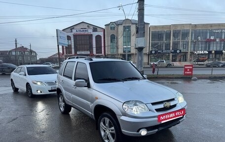 Chevrolet Niva I рестайлинг, 2010 год, 370 000 рублей, 4 фотография