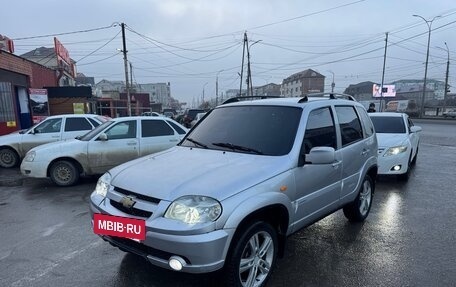 Chevrolet Niva I рестайлинг, 2010 год, 370 000 рублей, 2 фотография