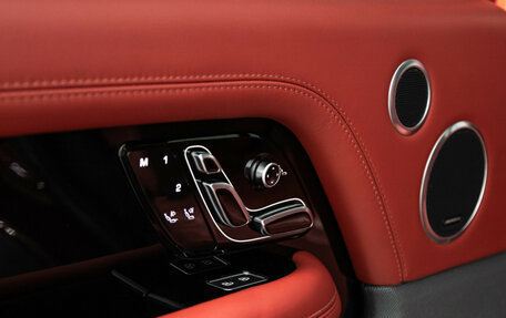 Land Rover Range Rover IV рестайлинг, 2021 год, 10 369 000 рублей, 16 фотография