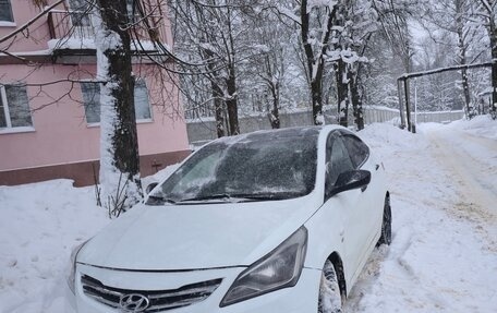 Hyundai Solaris II рестайлинг, 2016 год, 740 000 рублей, 1 фотография