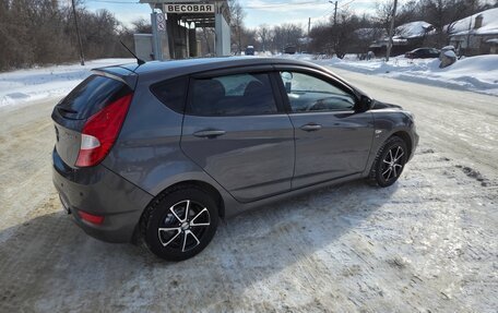 Hyundai Solaris II рестайлинг, 2013 год, 815 000 рублей, 8 фотография