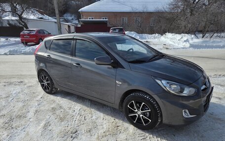 Hyundai Solaris II рестайлинг, 2013 год, 815 000 рублей, 17 фотография