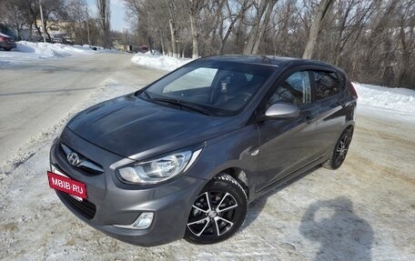 Hyundai Solaris II рестайлинг, 2013 год, 815 000 рублей, 5 фотография