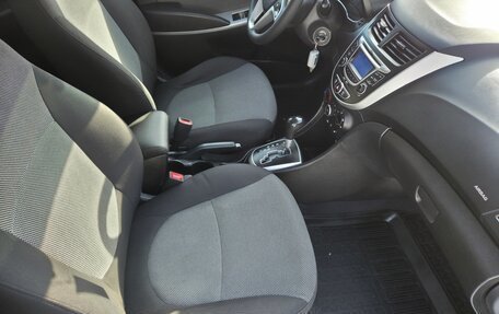 Hyundai Solaris II рестайлинг, 2013 год, 815 000 рублей, 30 фотография