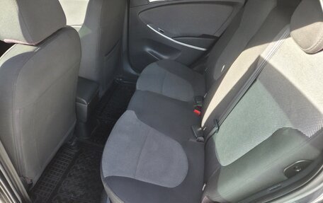 Hyundai Solaris II рестайлинг, 2013 год, 815 000 рублей, 28 фотография