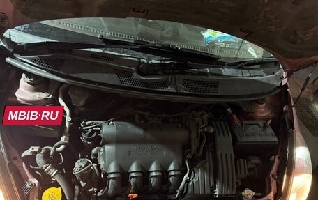 Honda Fit III, 2001 год, 310 000 рублей, 4 фотография