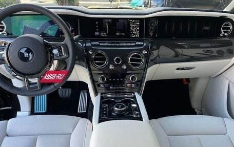 Rolls-Royce Cullinan, 2025 год, 69 600 000 рублей, 7 фотография