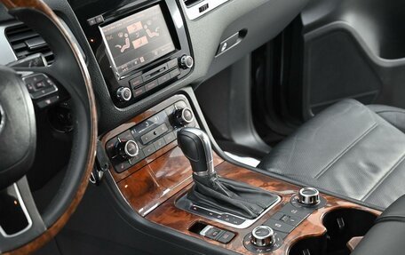 Volkswagen Touareg III, 2011 год, 1 635 000 рублей, 9 фотография