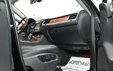 Volkswagen Touareg III, 2011 год, 1 635 000 рублей, 11 фотография