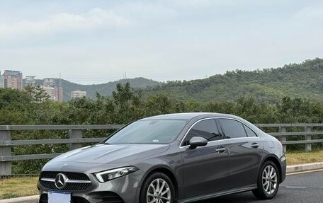 Mercedes-Benz A-Класс, 2022 год, 1 750 000 рублей, 3 фотография