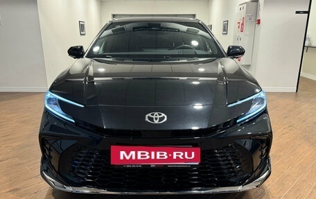 Toyota Camry, 2025 год, 4 230 000 рублей, 2 фотография
