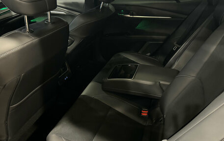 Toyota Camry, 2025 год, 4 230 000 рублей, 18 фотография