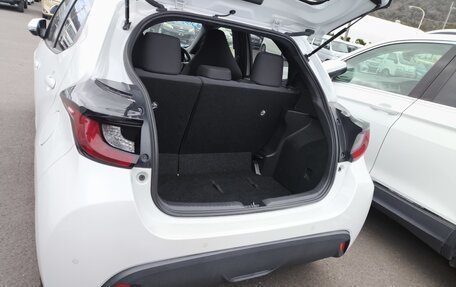Toyota Yaris, 2023 год, 899 000 рублей, 6 фотография