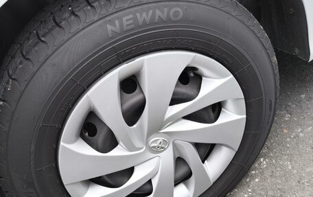 Toyota Yaris, 2023 год, 899 000 рублей, 8 фотография