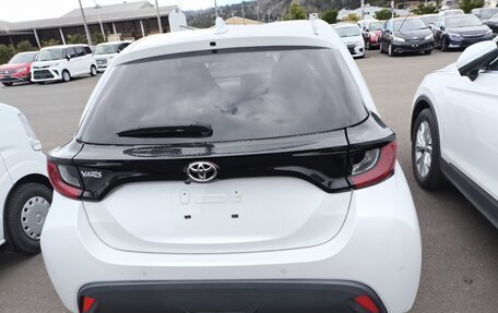 Toyota Yaris, 2023 год, 899 000 рублей, 17 фотография