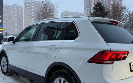Volkswagen Tiguan II, 2017 год, 2 300 000 рублей, 2 фотография