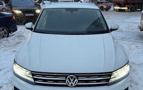 Volkswagen Tiguan II, 2017 год, 2 300 000 рублей, 10 фотография