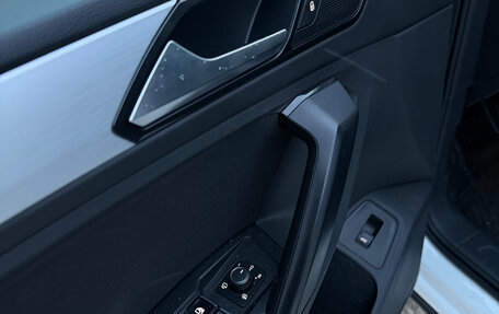 Volkswagen Tiguan II, 2017 год, 2 300 000 рублей, 27 фотография