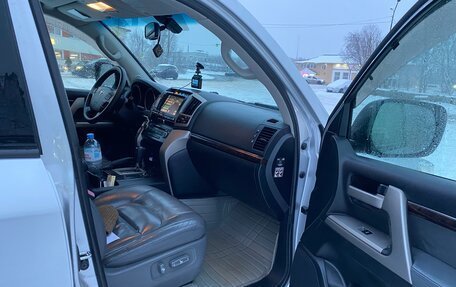 Toyota Land Cruiser 200, 2010 год, 2 400 000 рублей, 4 фотография