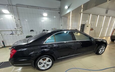 Mercedes-Benz S-Класс, 2011 год, 1 750 000 рублей, 3 фотография