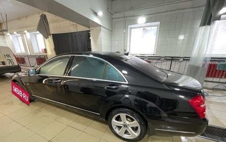 Mercedes-Benz S-Класс, 2011 год, 1 750 000 рублей, 2 фотография