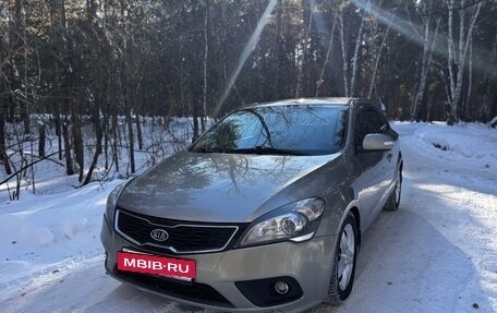 KIA cee'd I рестайлинг, 2011 год, 800 000 рублей, 2 фотография