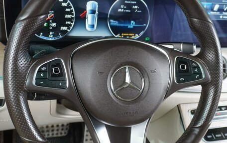 Mercedes-Benz E-Класс, 2017 год, 3 999 000 рублей, 19 фотография