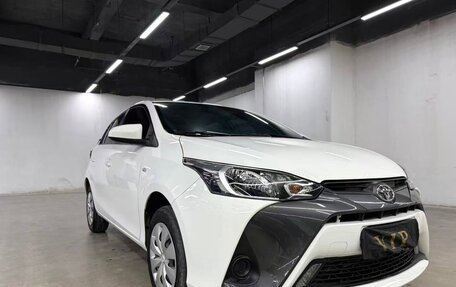 Toyota Yaris, 2022 год, 1 150 000 рублей, 4 фотография