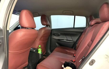 Toyota Yaris, 2022 год, 1 150 000 рублей, 9 фотография