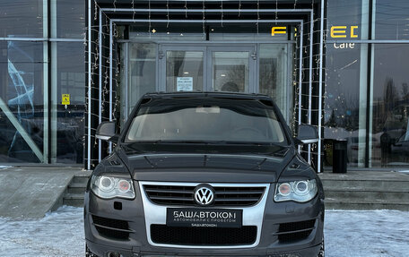 Volkswagen Touareg III, 2008 год, 930 000 рублей, 2 фотография