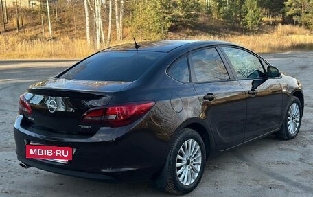 Opel Astra J, 2013 год, 800 000 рублей, 5 фотография