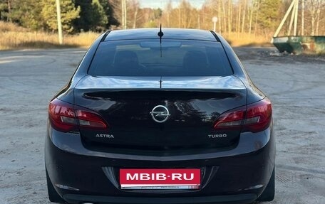 Opel Astra J, 2013 год, 800 000 рублей, 2 фотография