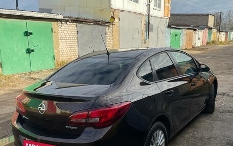 Opel Astra J, 2013 год, 800 000 рублей, 9 фотография