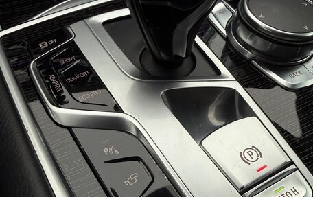 BMW 7 серия, 2017 год, 3 530 000 рублей, 14 фотография